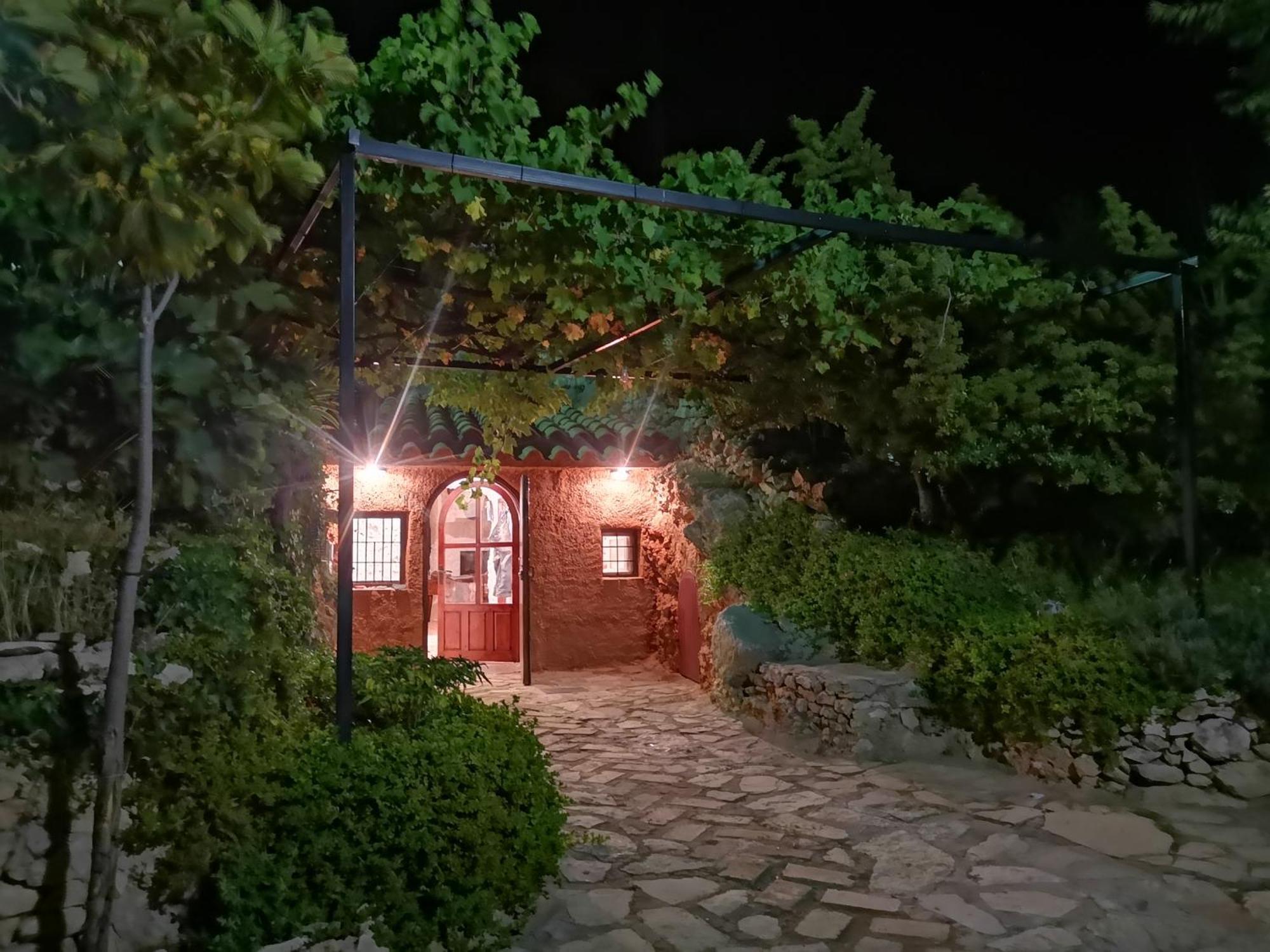 Gasthaus Cueva El Parral Pegalajar Exterior foto